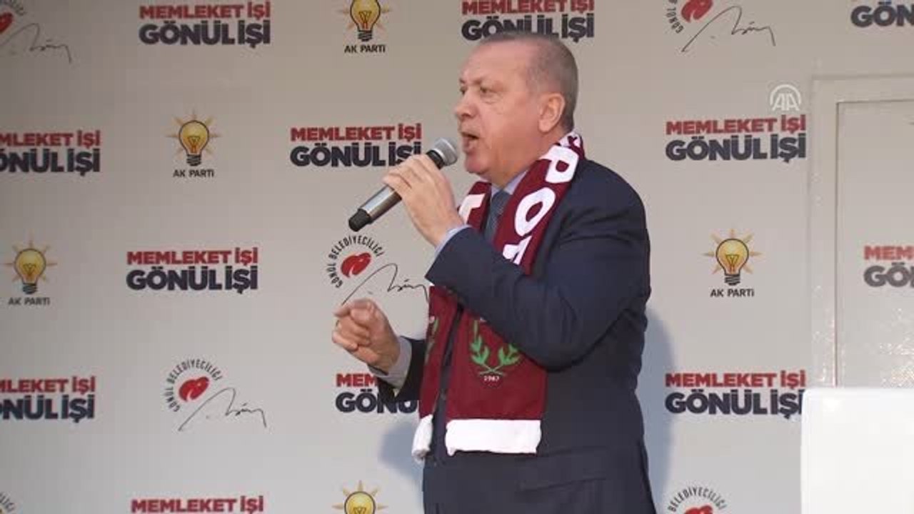 Cumhurbaşkanı Erdoğan: "(Ana Muhalefet) Beyler Hala Ankara'da Liste Savaşı Veriyor"