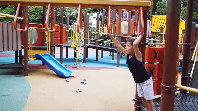 WEEK 9 KUALA LUMPUR WITH KIDS PETRONAS TOWERS, BATU CAVES, BIRD PARK, PETALING