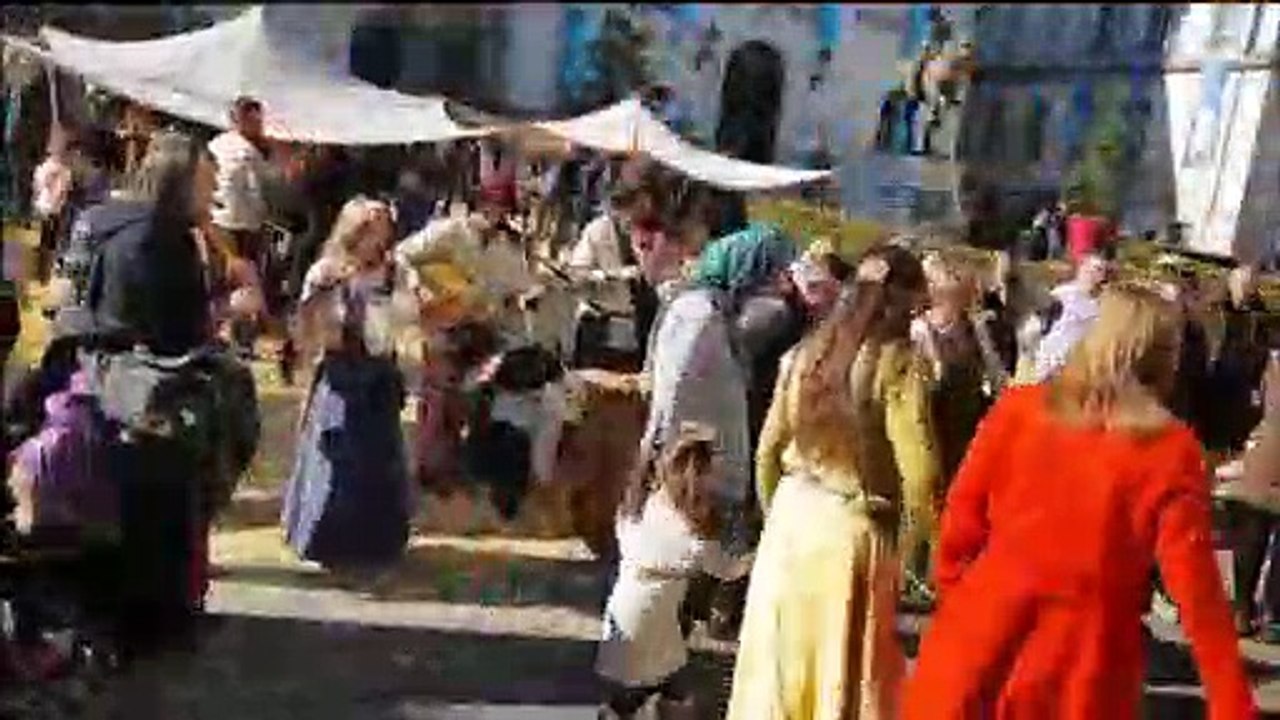 Le marché médiéval de Vaucouleurs en musique.