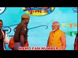 PM Modi and CM Yogi Respecting cleaners, security personnel and sailors who clean and secure Kumbh Mela