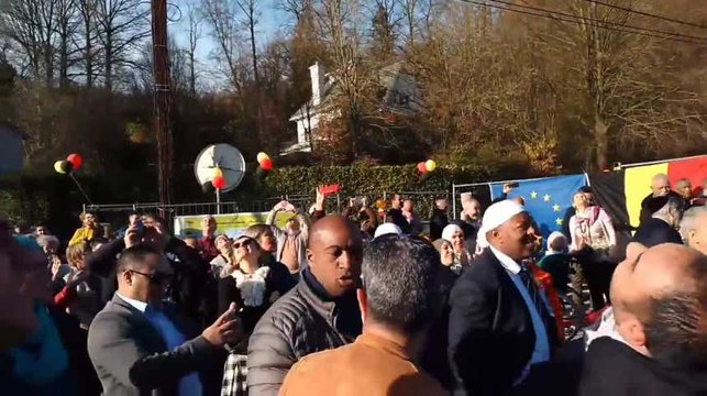 La pose de la première pierre de la mosquée à Court-Saint-Étienne