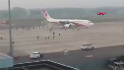 Dha Dış - Bangladeş'teki Uçak Kaçırma Girişimi Vurulan Hava Korsanı Öldü