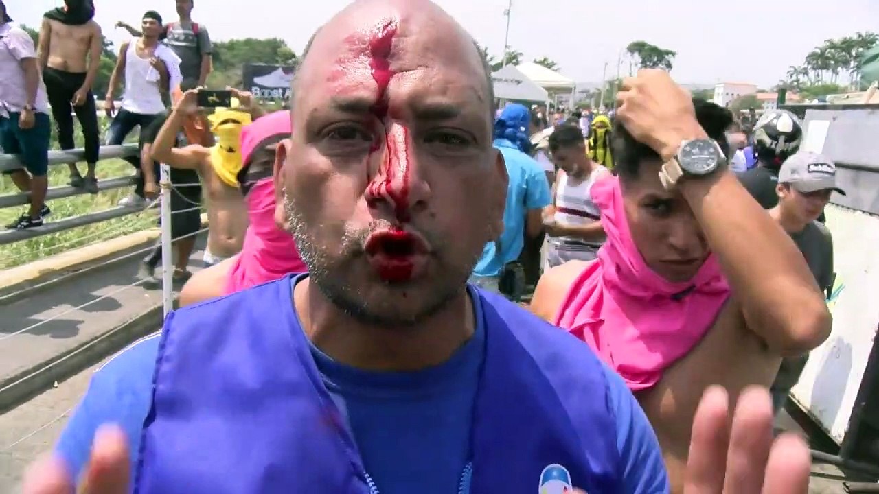 Hilfe für Venezuela mündet in blutigem Chaos