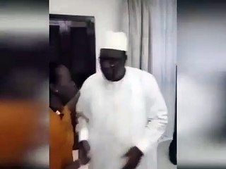 Vidéo -Macky Sall célèbre déjà  sa victoire avec sa "famille"