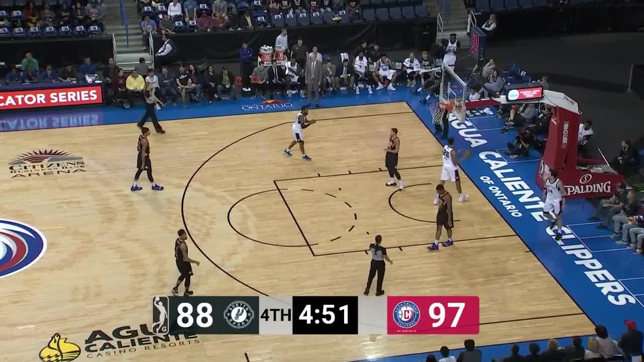 Ben Moore Posts 18 points & 12 rebounds vs. Agua Caliente Clippers