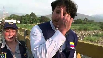 Diplomáticos regresaron a pie a Colombia desde Venezuela