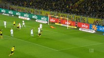 VIRAL: Football: Bundesliga: 23e j. - Sancho inscrit une superbe volée pour Dortmund !