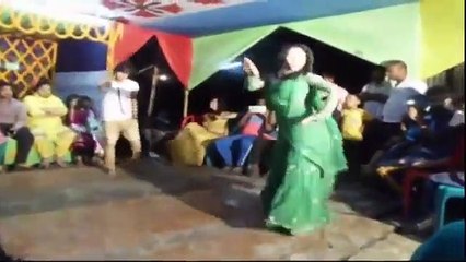 বিয়ে বাড়ির মেহেদী অনুষ্ঠানের ড্যান্স