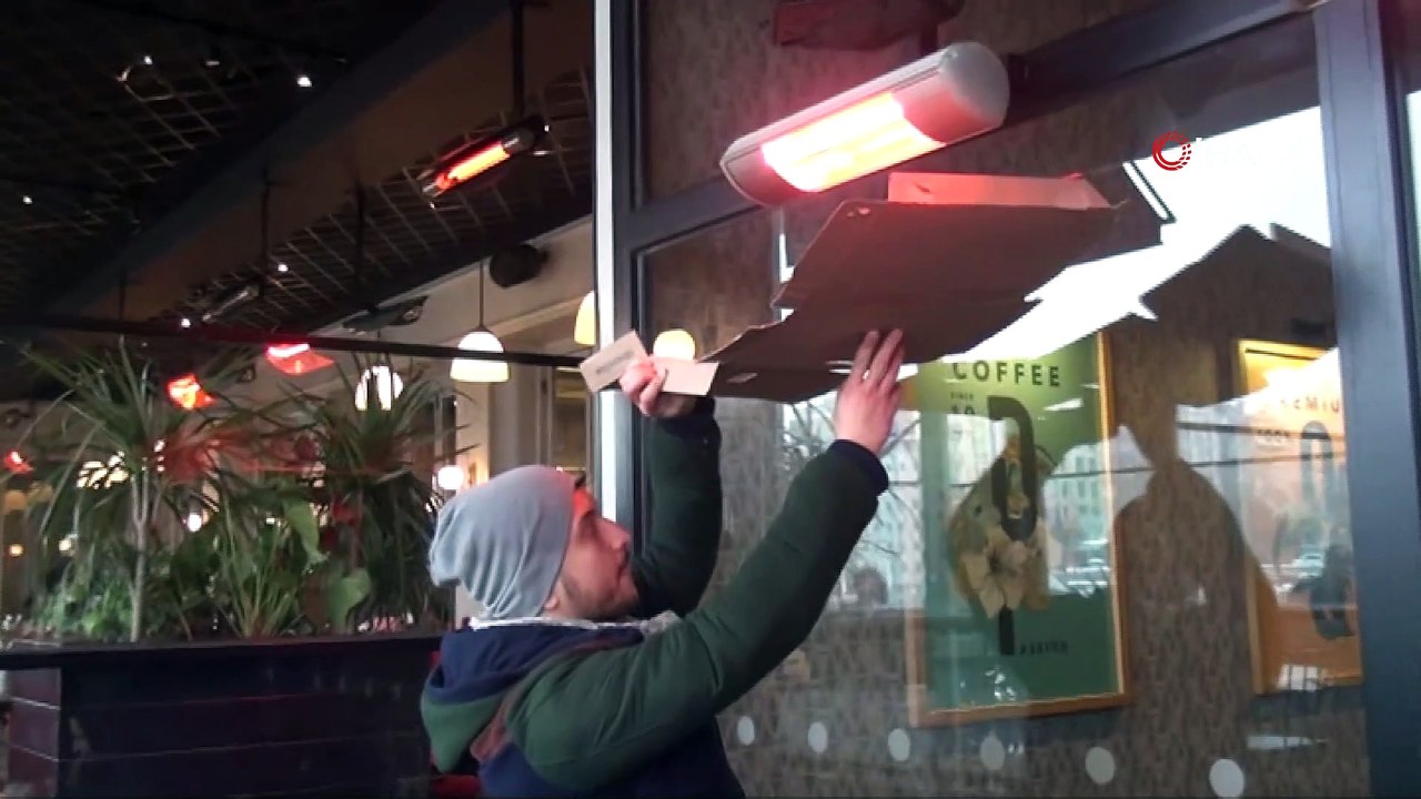 Taksim’de yürekleri ısıtan görüntü