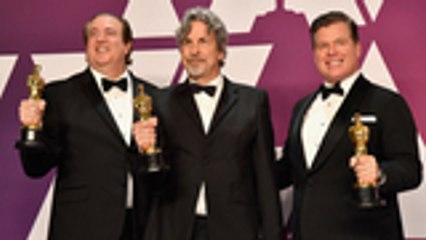 Internet Loses It Over 'Green Book' Best Picture Victory | THR News