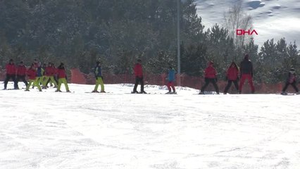 Erzurum Liselilere Palandöken'de Kayak Dersi