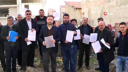 Müteahhite daire karşılığı arsa ve para verdiler... 4 yıldır evlerine kavuşamadılar