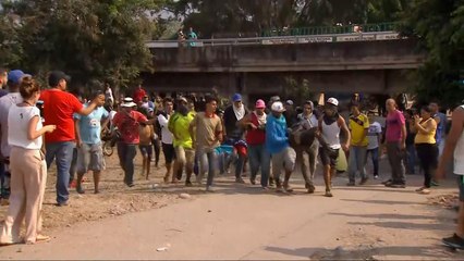 كر وفر بين المعارضين الفنزويليين وحرس الحدود