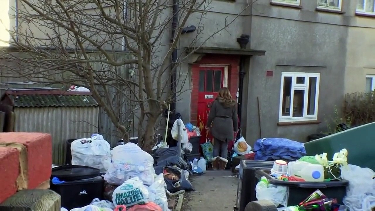 Britains Biggest Hoarders S01e01 Part 3 of 4