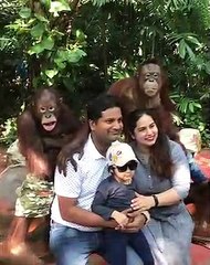 Monkey kissing in girls lovely video