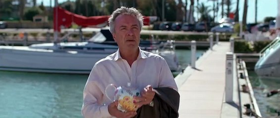 Tráiler película "Yo, mi mujer y mi mujer muerta", dirigida por Santi Amodeo y protagonizada por Óscar Martínez, Carlos Areces e Ingrid García Jonsson