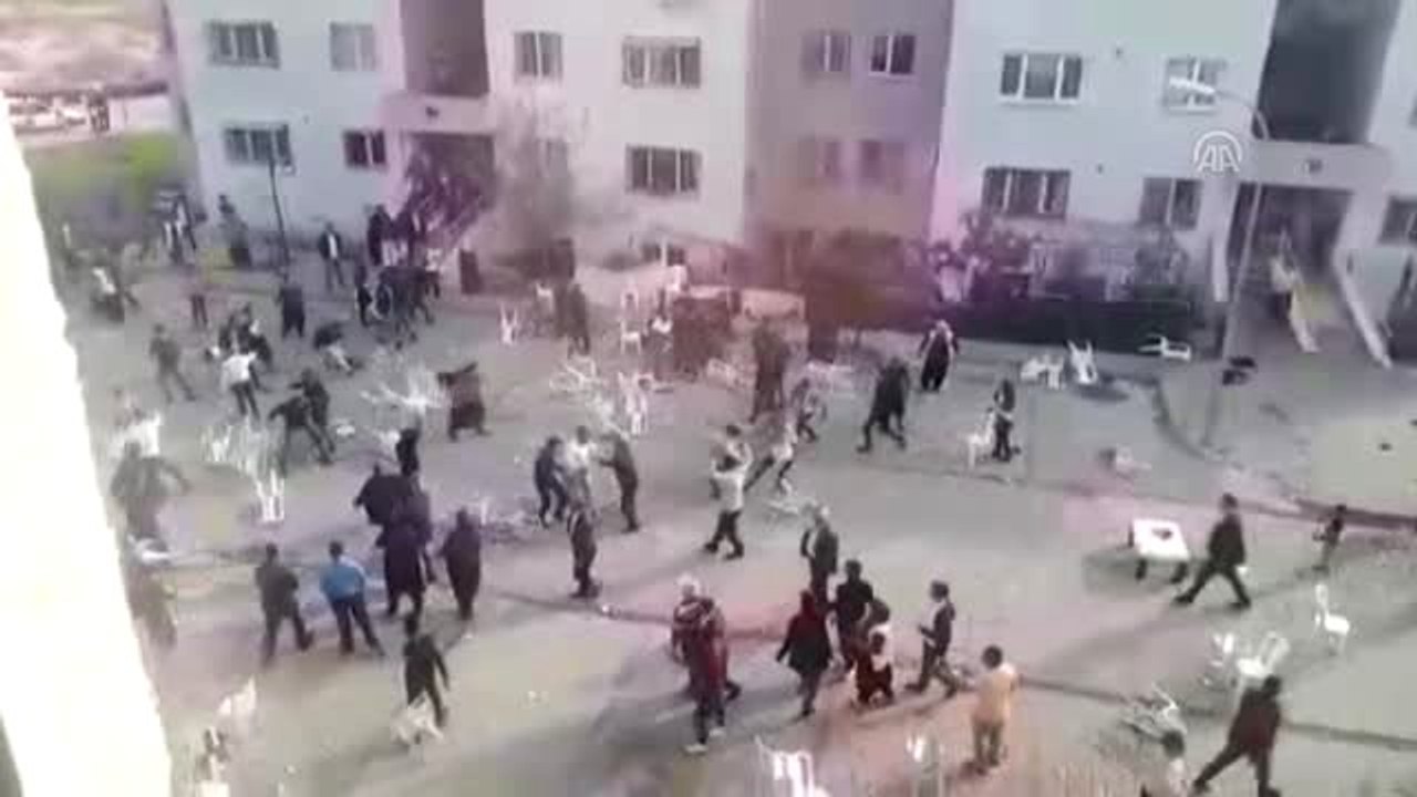 Düğünde Kavga