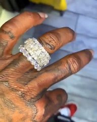 Sauce Walka shows off his $32,000 ring!