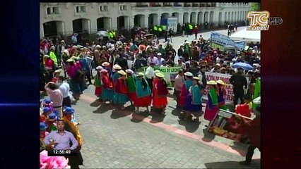 Autoridades de gobierno y representantes del sector lechero firman convenio