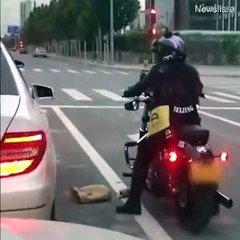 Karma instantané : Ils cherchent les ennuis et se font punir