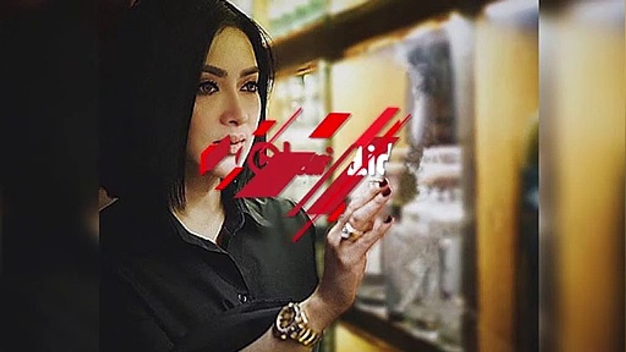 Jelang Pernikahan, Syahrini Terlihat Makin Cantik