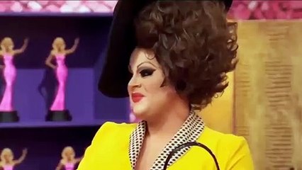 Thí sinh gốc Việt tự hào giới thiệu bằng tiếng mẹ đẻ trên show Drag Queen của Mỹ