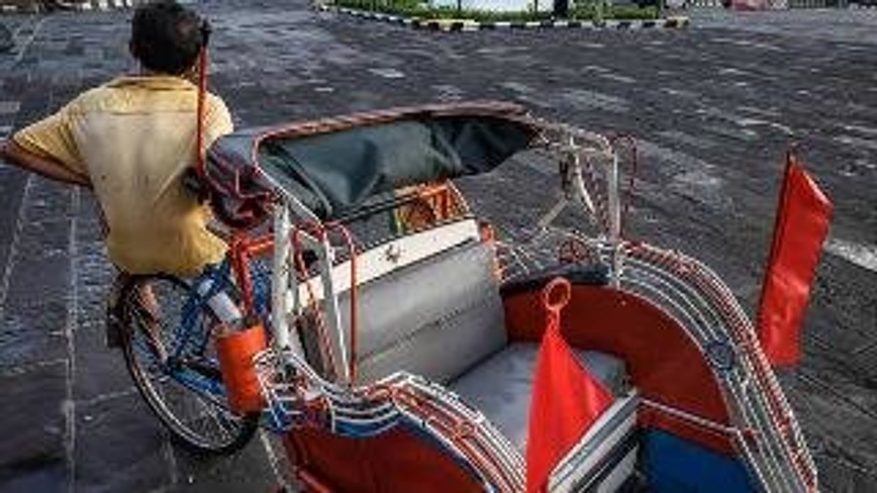Dipenjara Karena Becak Terguling
