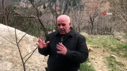 Dinamitle patlatılan kaya parçaları tehlike saçıyor