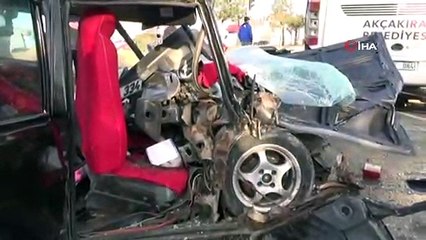 Otobüse Çarpan Otomobil Hurdaya Döndü 1 Ağır Yaralı