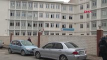 Tuzla'da Koku Nedeniyle Öğrenciler Evlerine Gönderildi