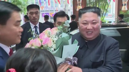 김정은·트럼프, 하노이 시간차 입성...막 오른 '역사적 핵 담판' / YTN