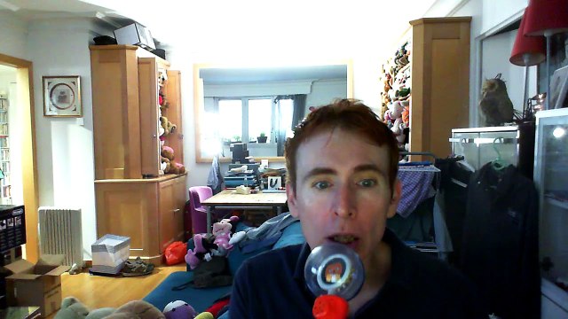 Wiwi égratigne laisse moi jouer (fini la comédie) de P.S.Y.