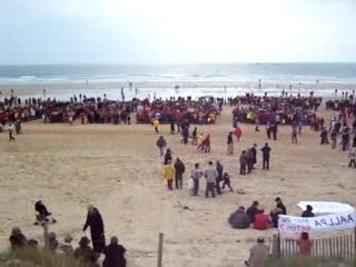 La plage d'Erdeven avec son peuple25.3.07