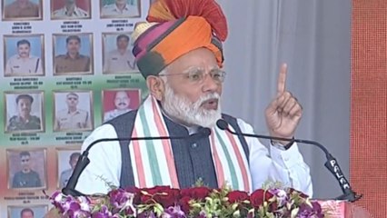 PM Modi ने Air Strike के बाद Churu में देश को समर्पित की ये कविता | वनइंडिया हिंदी