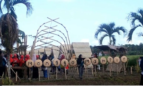 Uniknya Pasar Kuliner Monggo Mampir