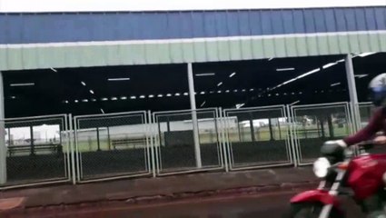 Antigo Terminal Oeste: Internauta questiona lâmpadas acesas em estrutura desativada