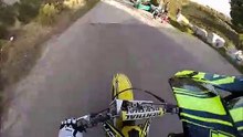 Motociclista tenta fugir à polícia mas "aventura" termina com final inesperado