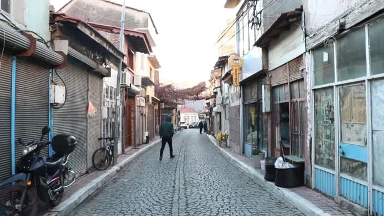 Bergama'da Kalaycılığın Son Temsilcisi Zamana Direniyor