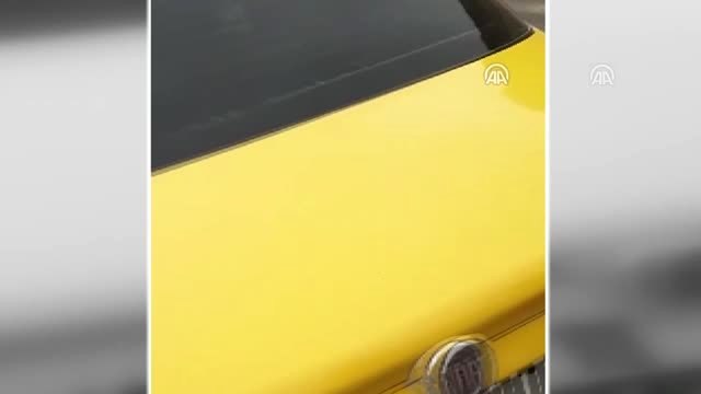 Taksinin Bagajında Düzensiz Göçmen Yakalandı