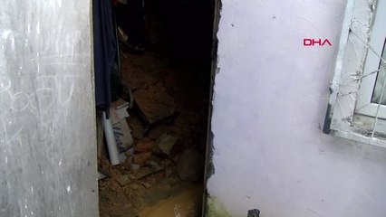 Beykoz'da Toprak Kayması; 2 Ev Mühürlenmiş