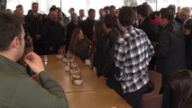 Erzincan Binali Yıldırım Kule Kafe de Gençlerle Biraraya Geldi 3