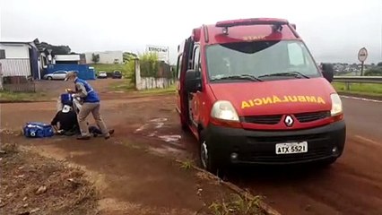 Homem sofre fratura ao cair na Rua São Gabriel