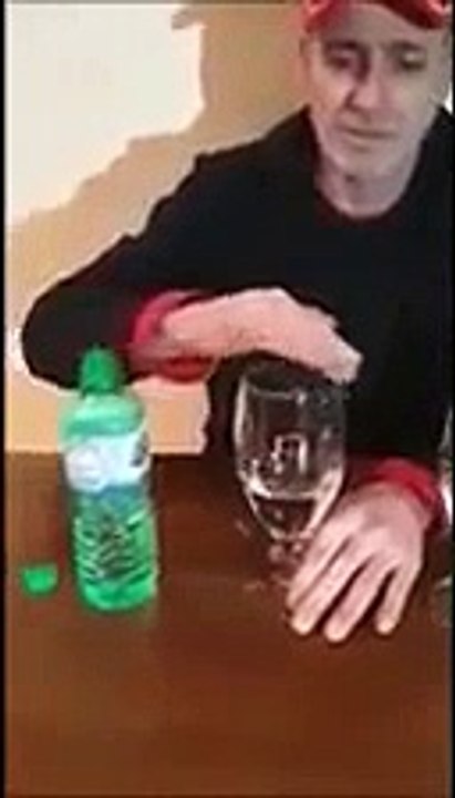 Água Vs Cerveja... qual a melhor a fazer sons num copo de vidro!