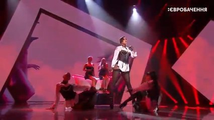 Actuación de Maruv en el concurso para ir a Eurovisión por Ucrania con su canción "Siren Song"