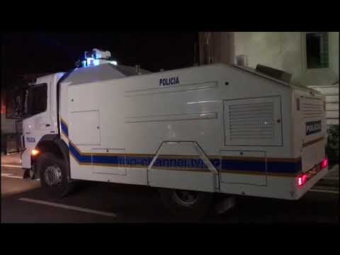 Pa Koment - Makina e ujit në gatishmëri para Kuvendit