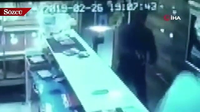 2 kişinin hayatını kaybettiği kanlı soygun kamerada