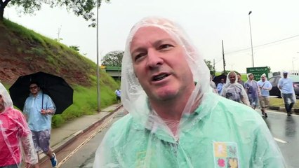 Trabajadores de Ford en Brasil protestan por cierre de planta