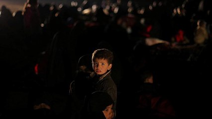 Συρία: Άμαχοι εκκενώνουν το χωριό Μπαγκούζ