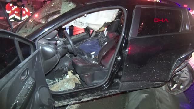 Beylikdüzü'nde Trafik Kazası: 1'i Ağır, 3 Yaralı