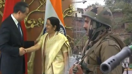 தாக்குதல் பற்றி சீனாவுக்குப் போய் விளக்கிய சுஷ்மா- வீடியோ